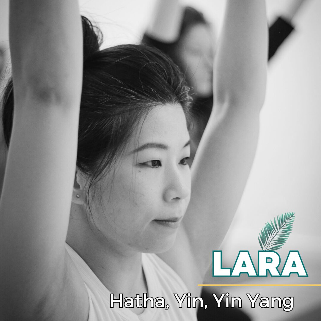 Lara, professeur de Hatha, Yin et Yin Yang Yoga à l'Académie Yoga Paris - Sagesse & Harmonie.