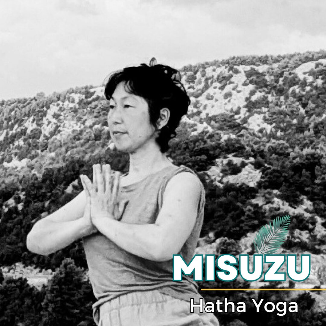 Misuzu, professeur de Hatha Yoga à l'Académie Yoga Paris - Sagesse & Harmonie.