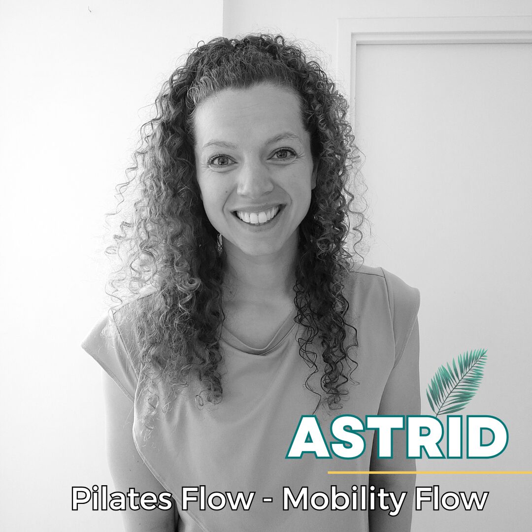 Astrid, professeur de Pilates à l'Académie Yoga Paris - Sagesse & Harmonie.
